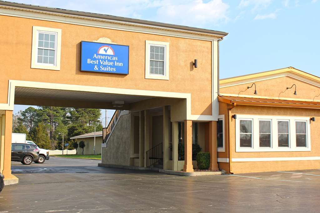 Lake View Inn & Suites Killen Экстерьер фото
