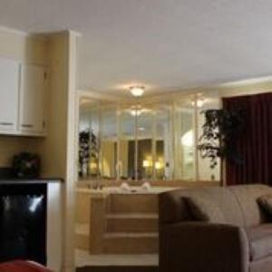 Lake View Inn & Suites Killen Экстерьер фото